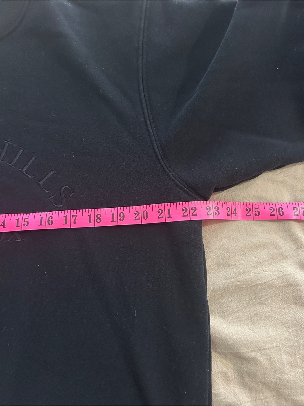 White Fox Boutique Beverly Hills Crewneck Sweatshirt Black Size S/M - Picture 3 of 4